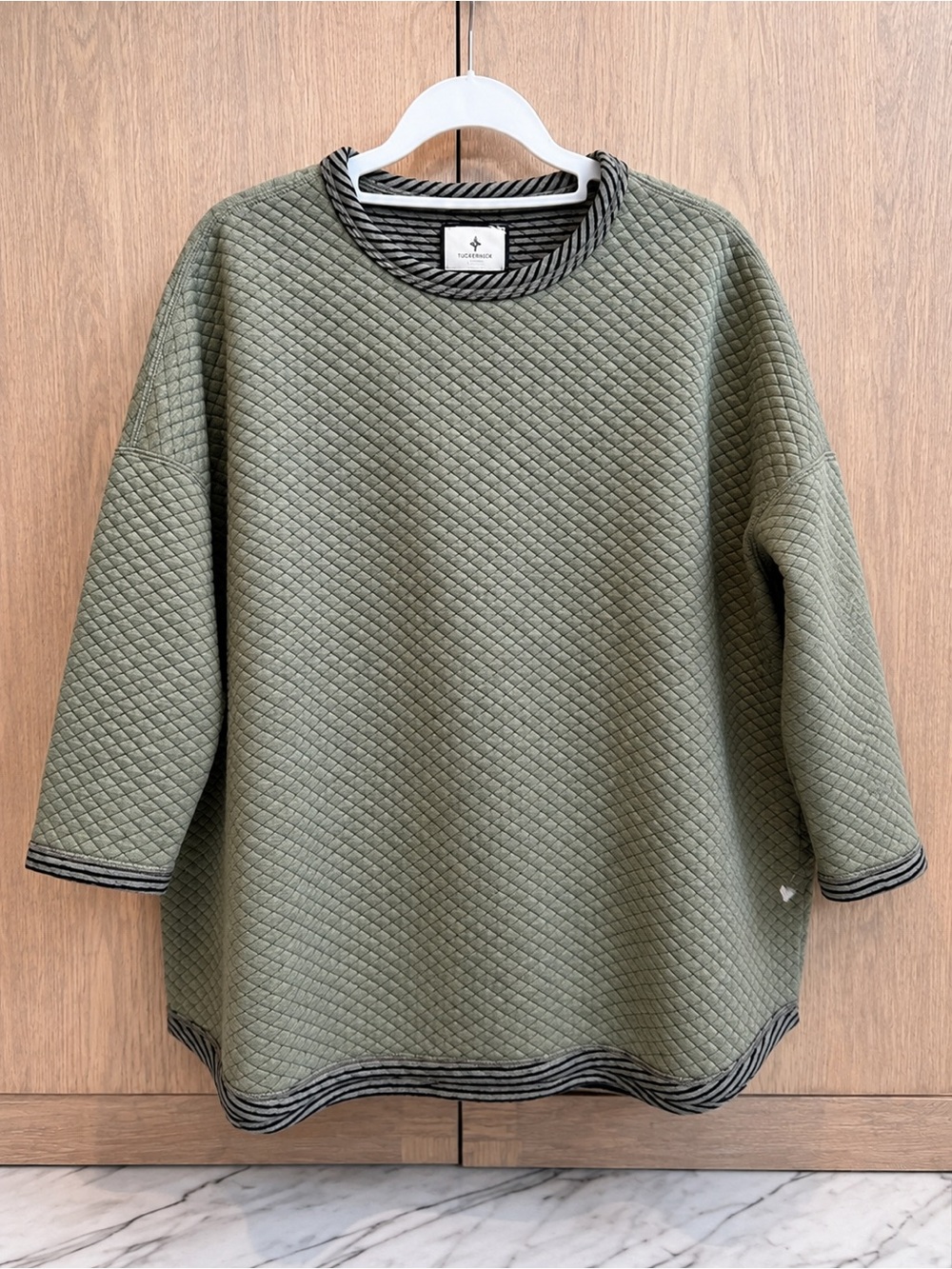 TUCKERNUCK Ally Swing Quilted Reversible Sweatshirt Sage Green Tennis Preppy S - Picture 4 of 17